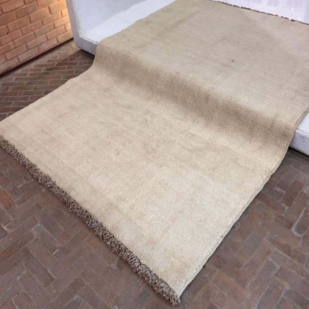 فرش دستباف گبه طرح گبه ساده رنگ کرم
